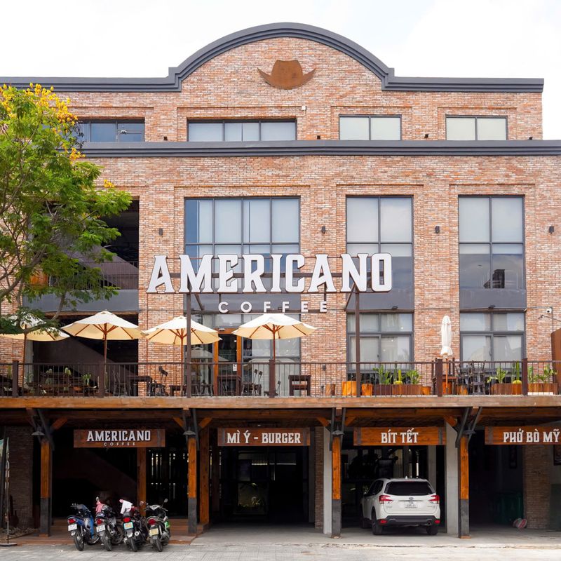 Americano Coffee Nguyễn Oanh